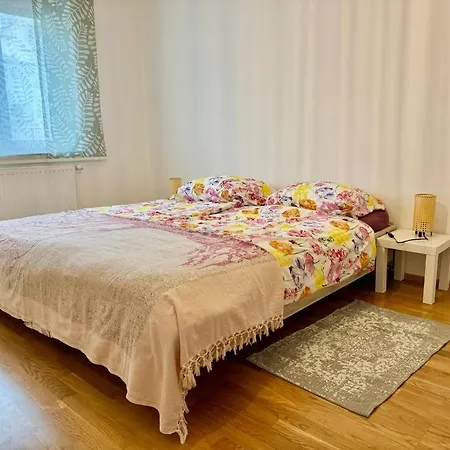 Happy Near Airport & Free Parking *